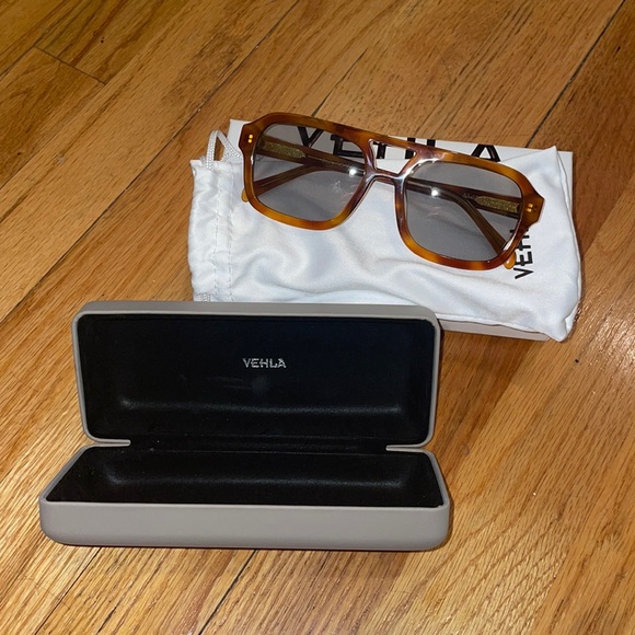 VEHLA Accessories Vehla Dixie Honey Tortgraphite Sunglasses Poshmark